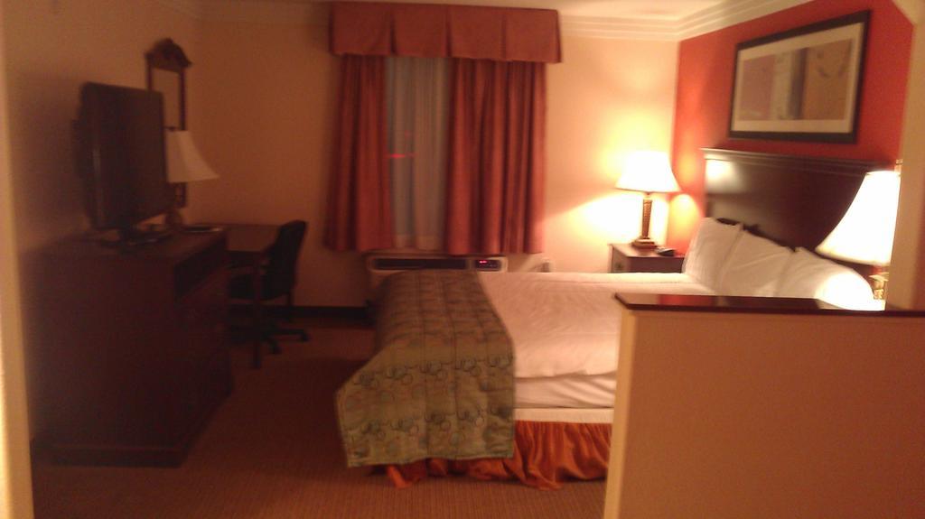 Robinson Inn And Suites Ngoại thất bức ảnh