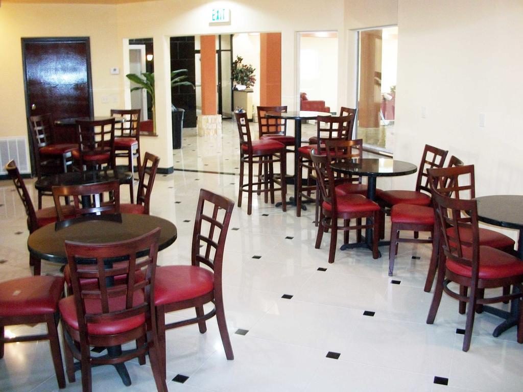 Robinson Inn And Suites Ngoại thất bức ảnh